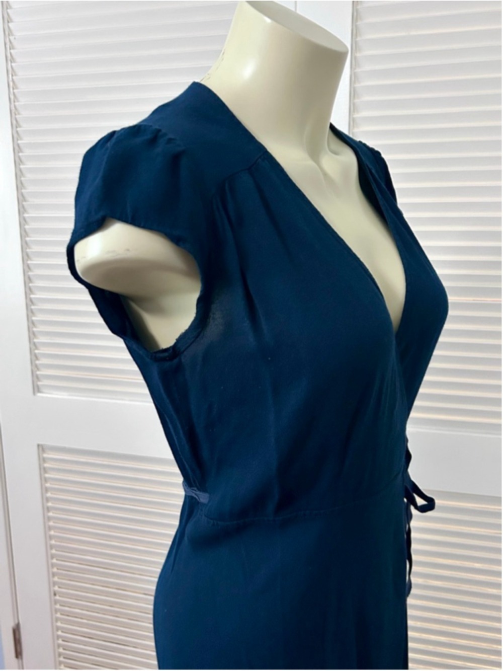 Reformation Chamomile Navy Blue Wrap Maxi Dress Size L V-Neck High Low - Picture 7 of 11